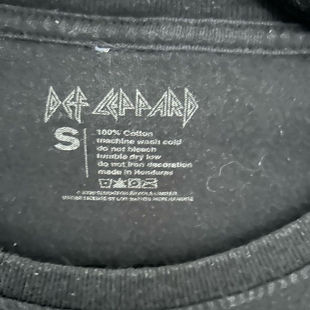 Def Leppard Women’s Black Short Sleeve 100% Cotton T-Shirt Size Small - Picture 3 of 6